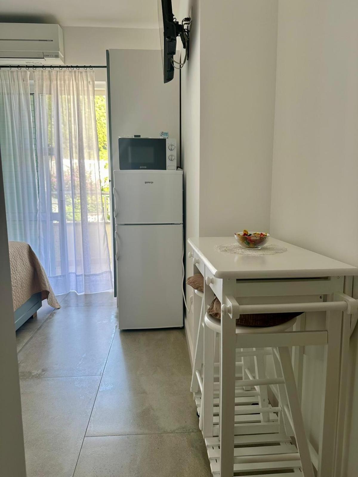 Apartments Lozina Drvenik  Bagian luar foto